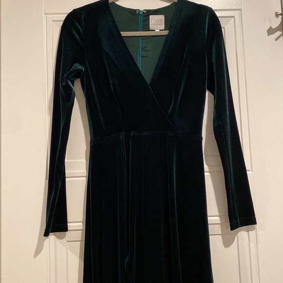 Dress - Picture 3 of 4